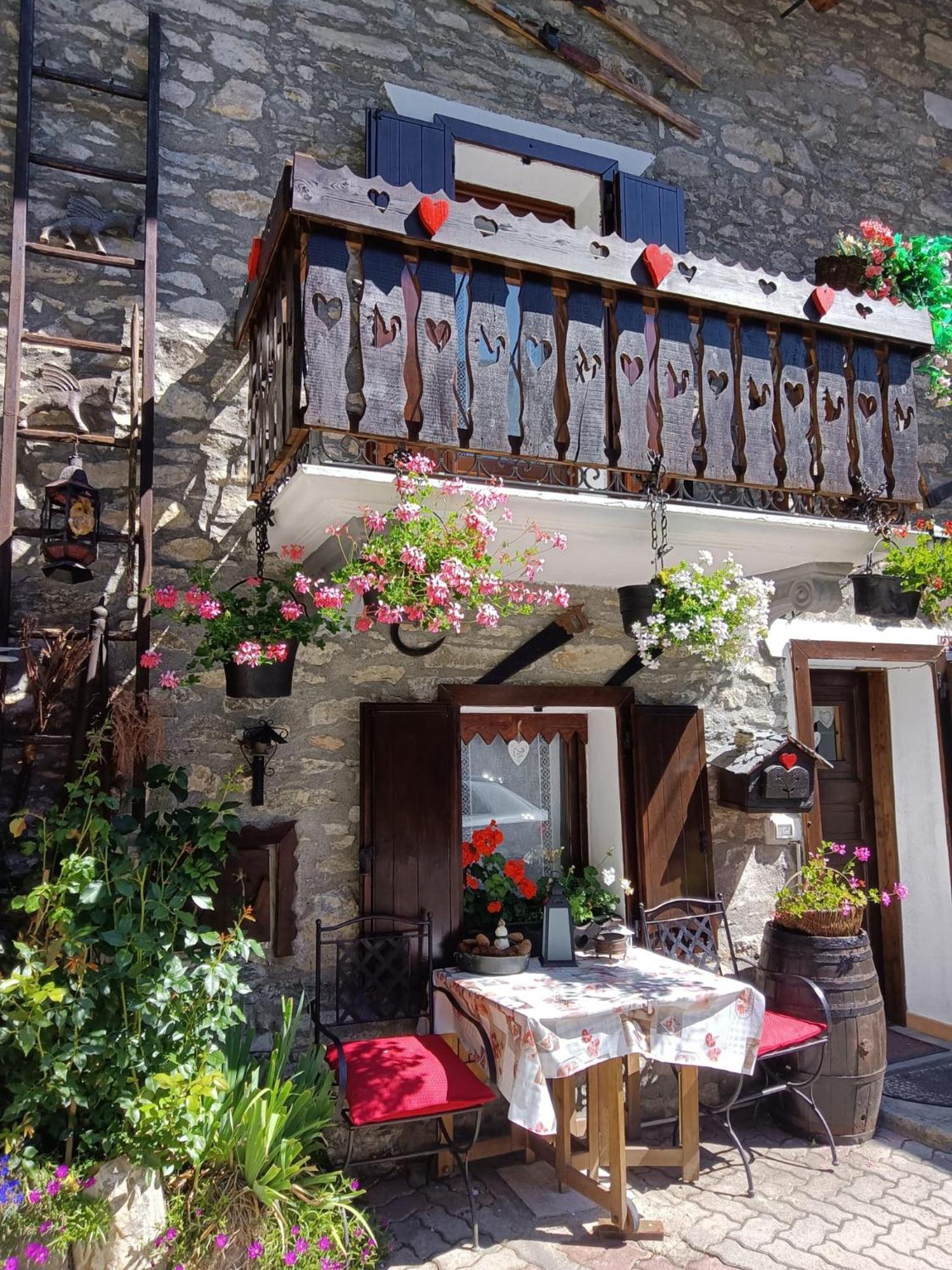 Apartamento Le Grenier de Olga e Mario Pré-Saint-Didier Exterior foto